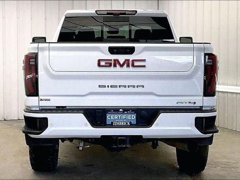 Used 2024 GMC Sierra 2500 AT4 w/ AT4 Premium Plus Package image 4