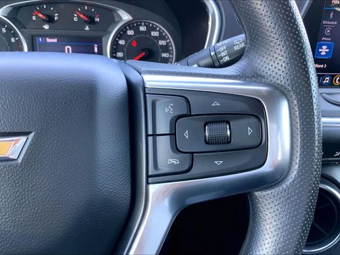 Used 2022 Chevrolet Blazer LT FWD image 25