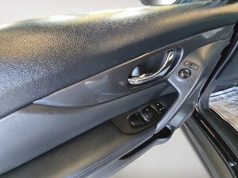 Used 2019 Nissan Rogue S w/ Special Edition Package AWD/4WD image 10