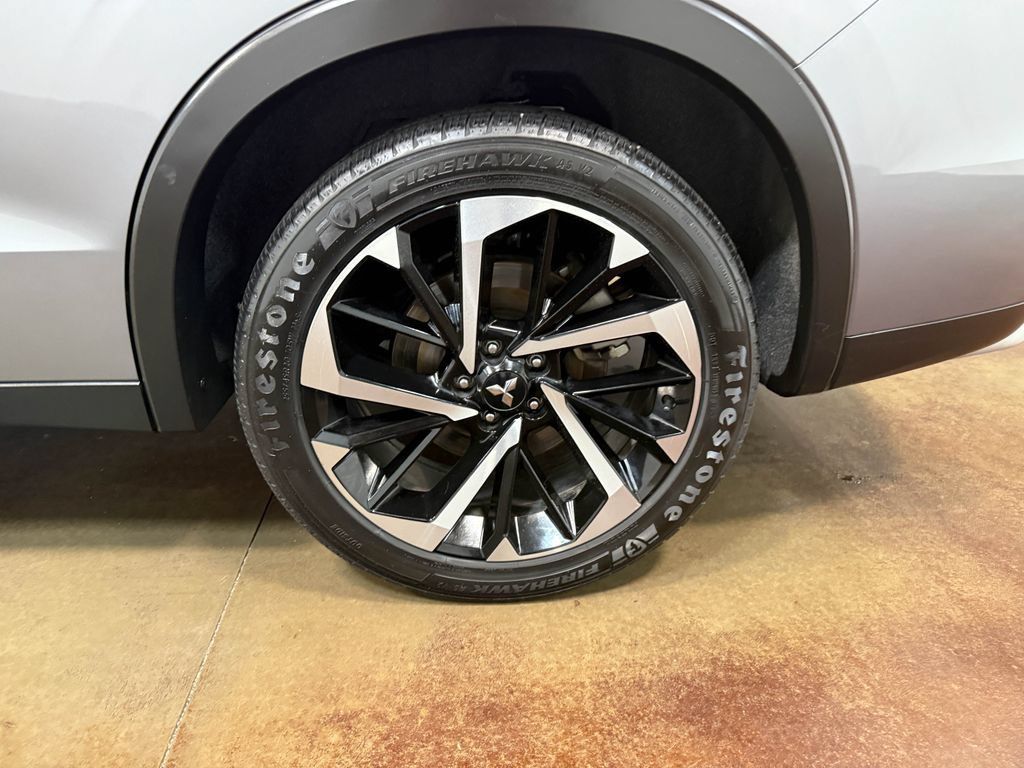 Used 2024 Mitsubishi Outlander SE AWD/4WD image 92