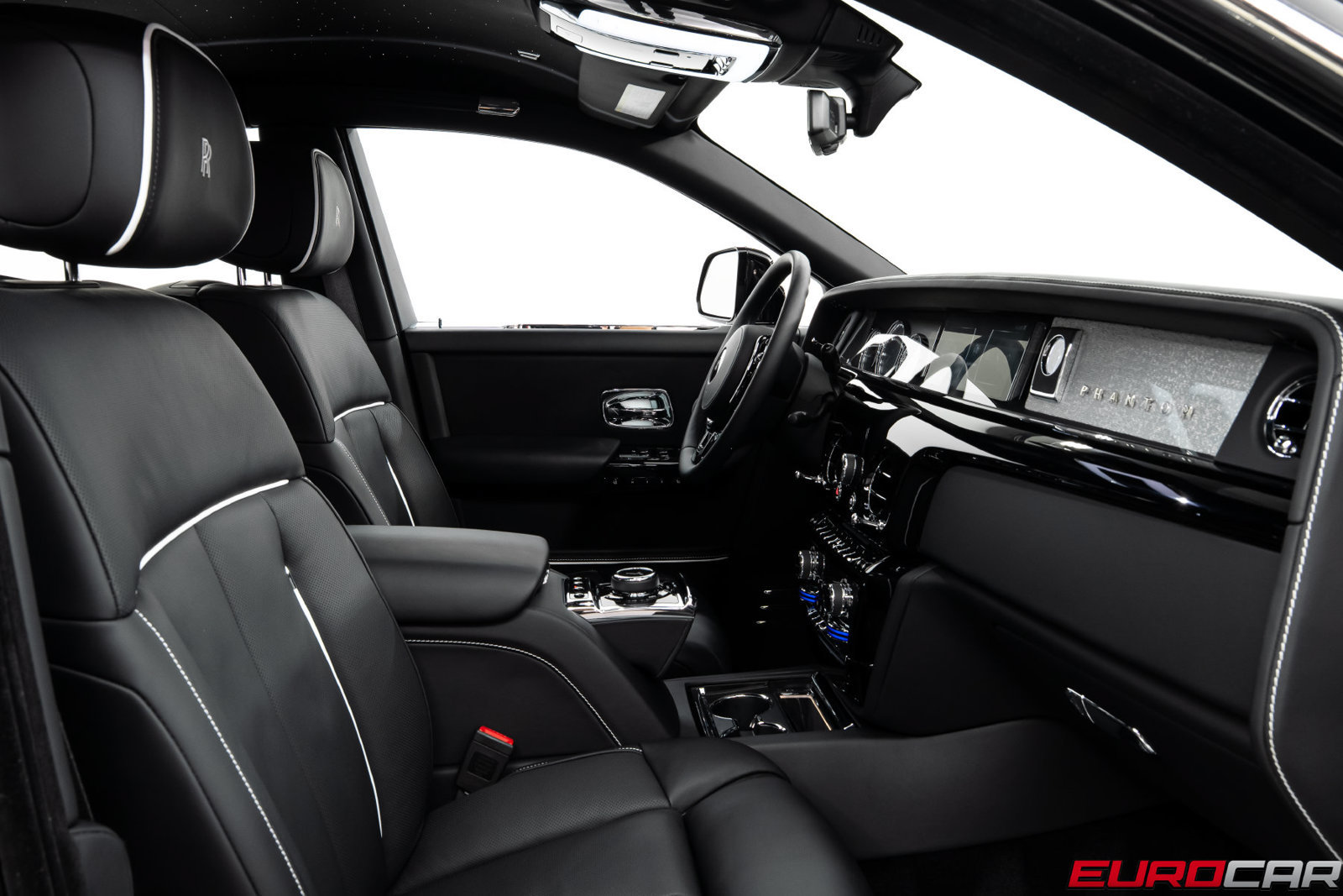 Used 2022 Rolls-Royce Phantom Sedan RWD image 39