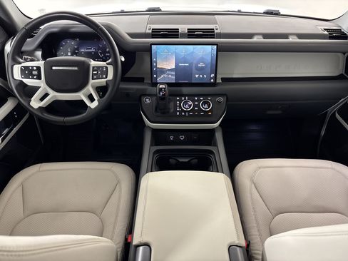 Used 2024 Land Rover Defender 110 SE AWD/4WD image 16
