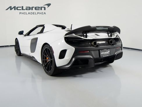 Used 2016 McLaren 675LT Spider image 8