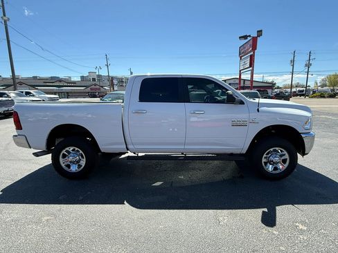 Used 2018 RAM 2500 SLT AWD/4WD image 6