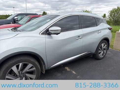 Used 2019 Nissan Murano SL w/ SL Technology Package AWD/4WD image 2