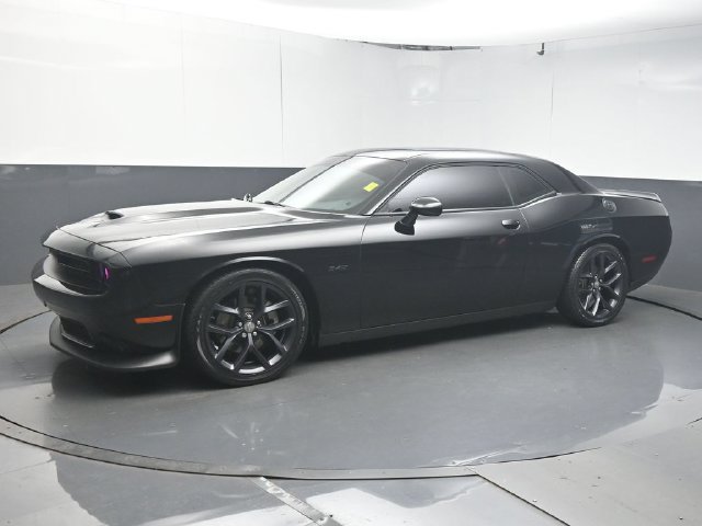 Used 2023 Dodge Challenger R/T w/ Blacktop Package RWD image 4