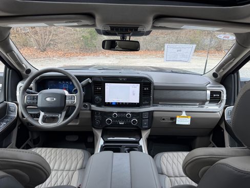 Used 2026 Ford F450 Platinum w/ Platinum Plus Package image 55