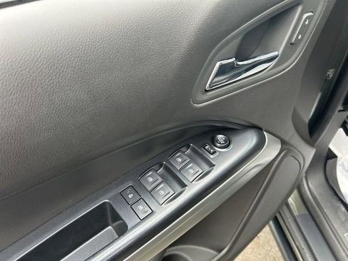 Used 2017 Chevrolet Colorado ZR2 w/ LPO, Premium Interior Package AWD/4WD image 12