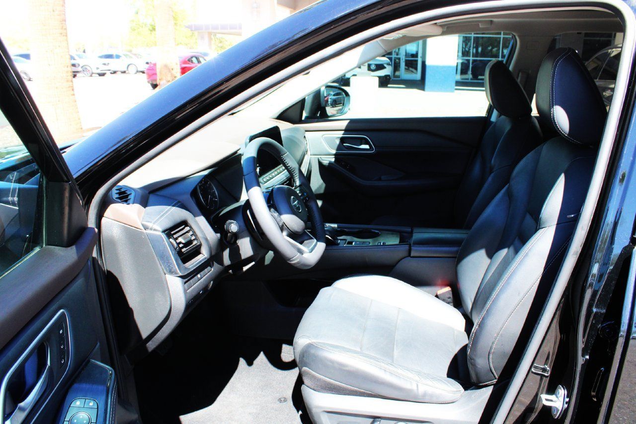 Used 2021 Nissan Rogue SL w/ Premium Package FWD image 11