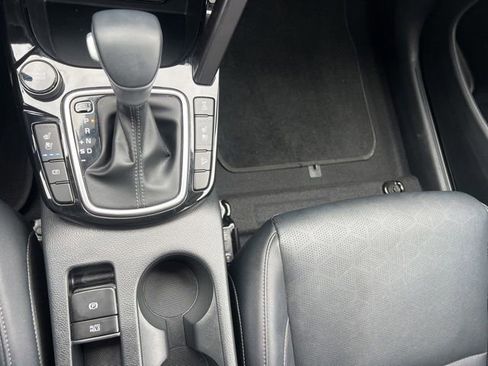 Used 2024 Kia Seltos SX w/ SX Sunroof Package AWD/4WD image 16