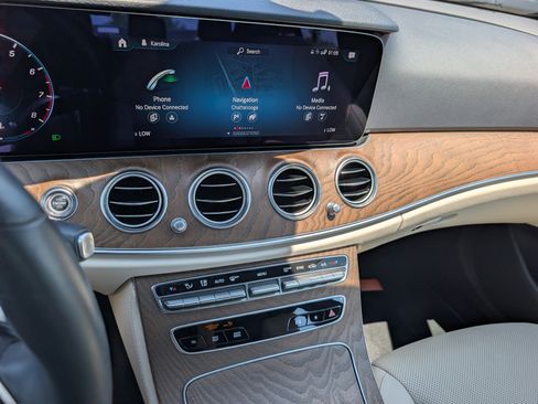 Used 2022 Mercedes-Benz E 350 Sedan image 23