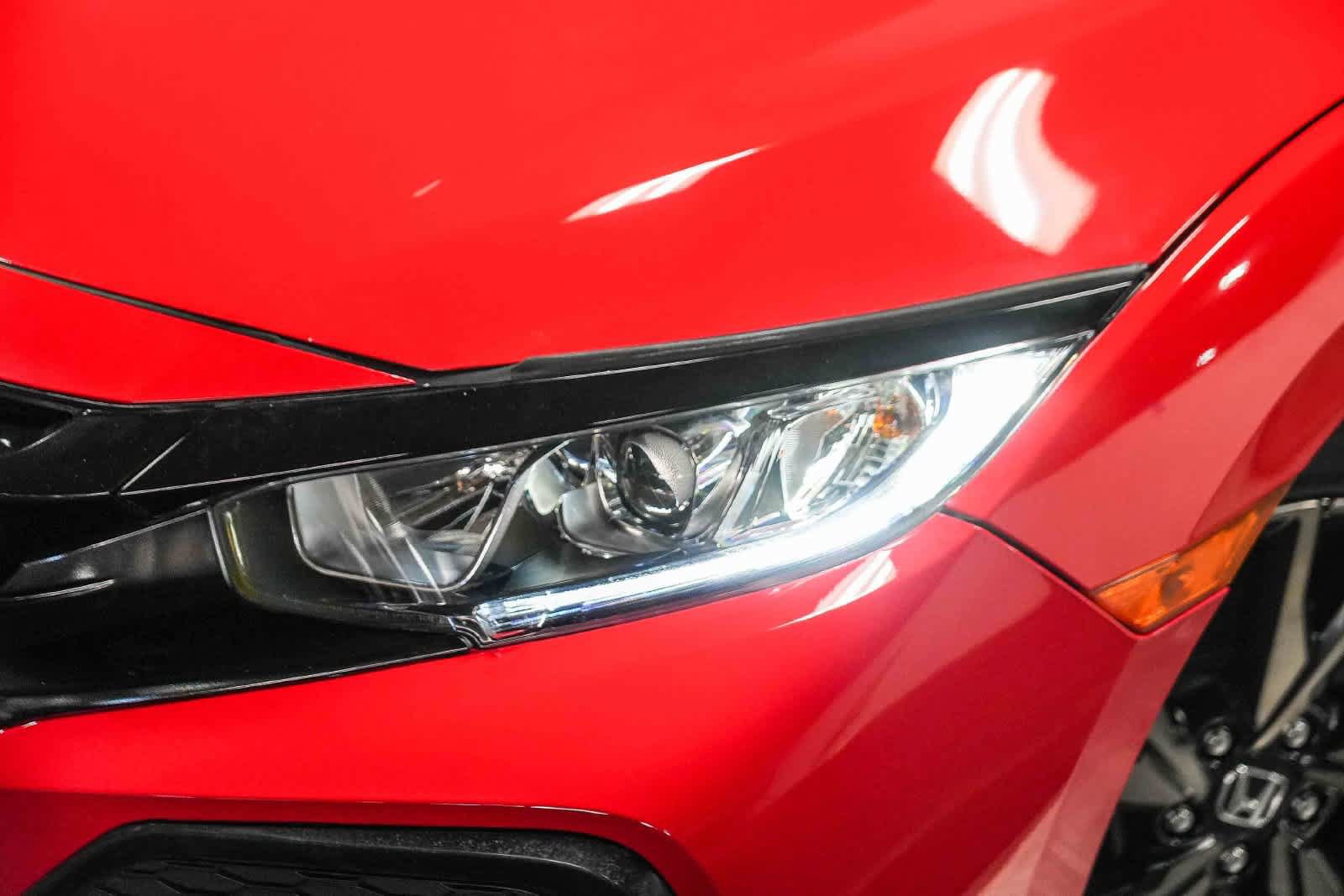 Used 2017 Honda Civic Sport image 2