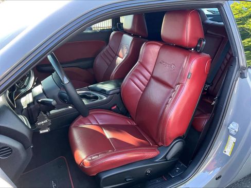 Used 2018 Dodge Challenger SRT Hellcat image 27