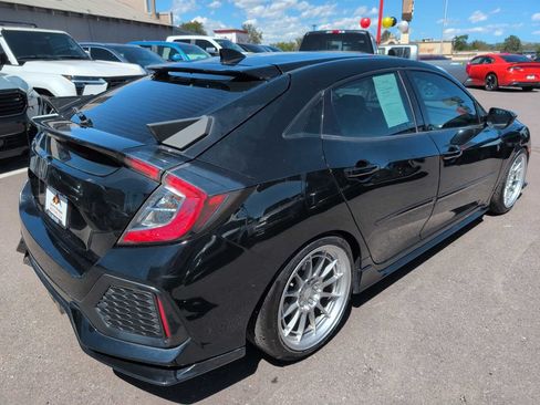 Used 2017 Honda Civic Sport image 7