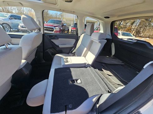 Used 2017 Subaru Forester 2.5i Premium w/ All-Weather Package image 38