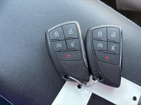 Used 2024 Chevrolet Blazer EV LT AWD/4WD image 20