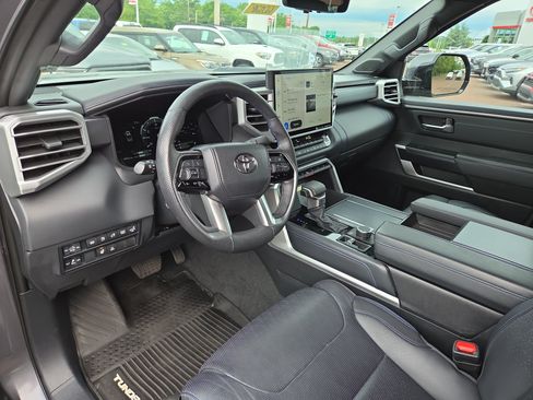 Used 2023 Toyota Tundra Platinum AWD/4WD image 15