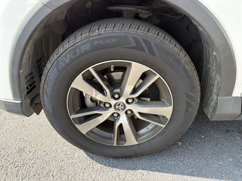 Used 2016 Toyota RAV4 XLE FWD image 10