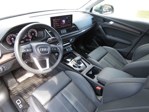 Used 2024 Audi Q5 2.0T Premium Plus AWD/4WD image 11