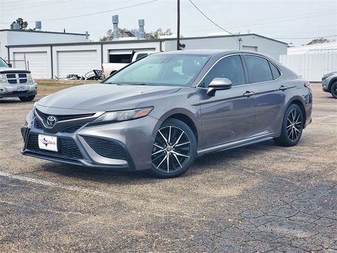 Used 2021 Toyota Camry SE w/ Carpet Mat Package (TMS) image 28