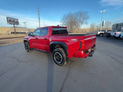Used 2025 Toyota Tacoma TRD Off-Road image 6