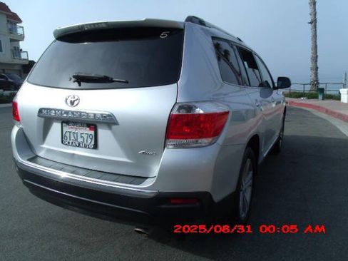 Used 2011 Toyota Highlander Limited image 21