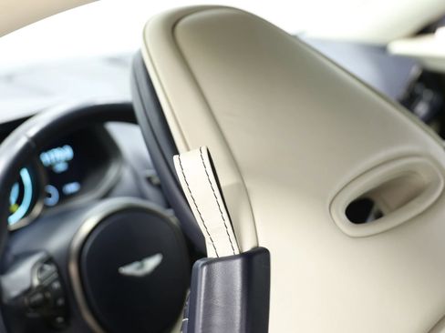Used 2019 Aston Martin DB11 Coupe RWD image 57