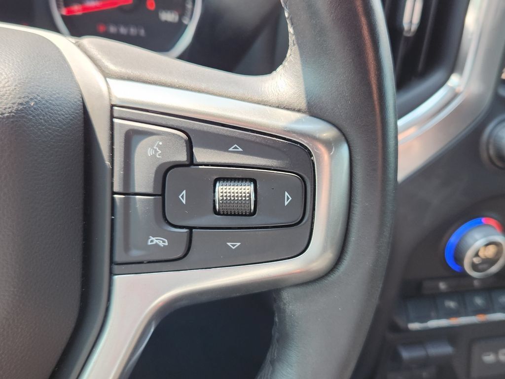 Used 2020 Chevrolet Silverado 1500 LT Trail Boss AWD/4WD image 27