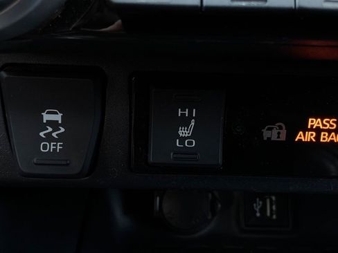 Used 2024 Toyota RAV4 XLE w/ Weather Package AWD/4WD image 28