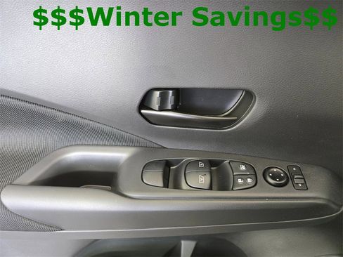 New 2025 Nissan Kicks Play S image 10