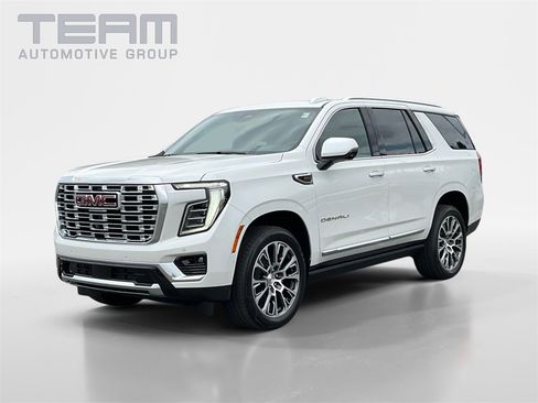 New 2025 GMC Yukon Denali w/ Sun & Power Step Package image 3