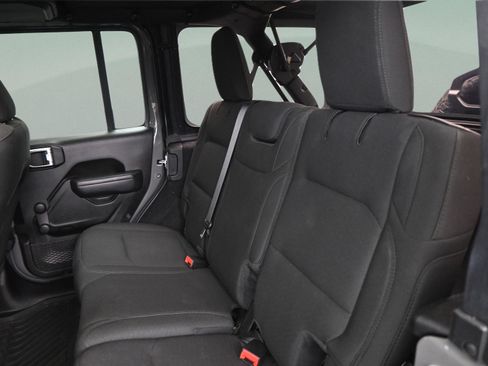 Used 2022 Jeep Wrangler Unlimited Sport AWD/4WD image 34