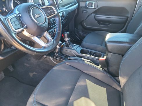 Used 2022 Jeep Wrangler Unlimited Rubicon 4xe w/ Cold Weather Group image 7