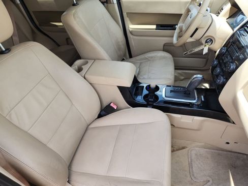 Used 2011 Ford Escape Limited w/ 302A Rapid Spec Order Code FWD image 12
