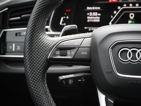 Used 2024 Audi RS Q8 image 20