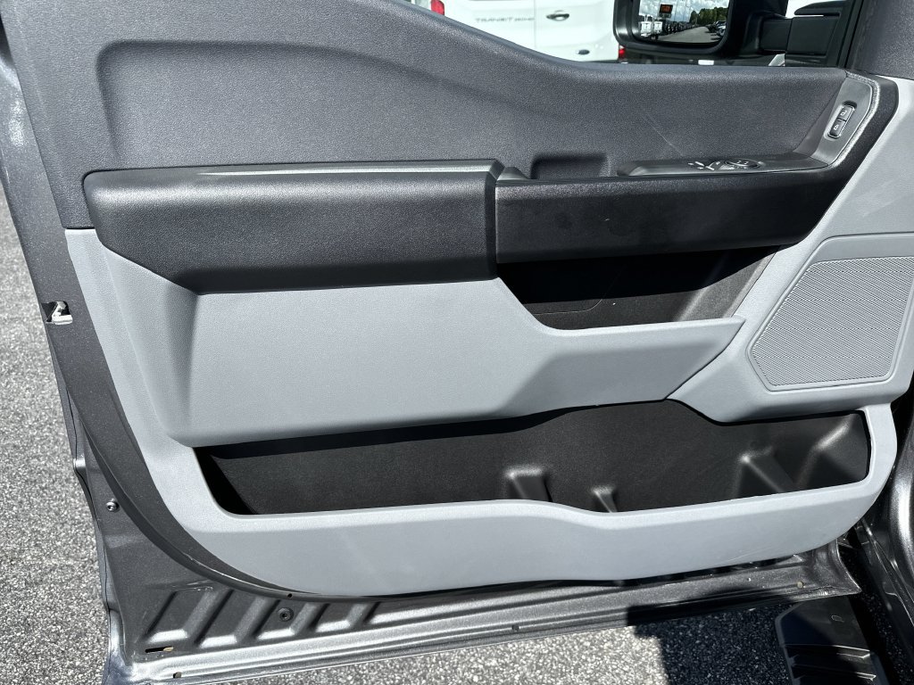 New 2025 Ford F350 XL w/ XL Chrome Package RWD image 10