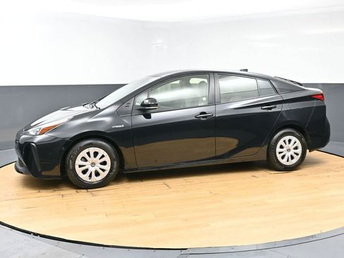 Used 2022 Toyota Prius LE image 6