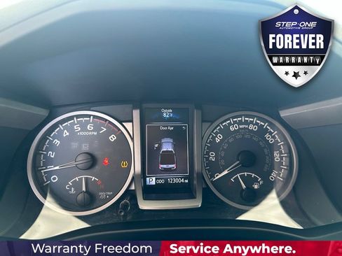 Used 2016 Toyota Tacoma SR5 w/ Towing Package RWD image 38