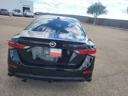 Certified 2023 Nissan Sentra SR w/ Midnight Edition Package FWD image 7