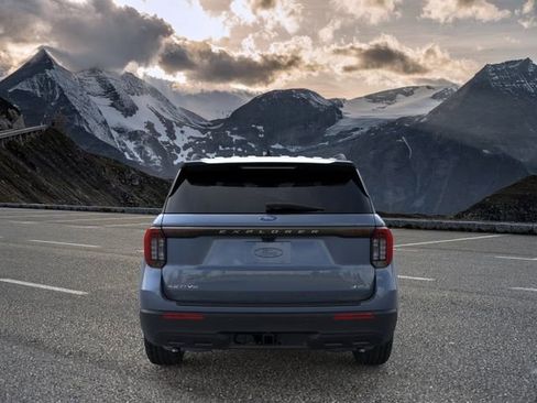 New 2026 Ford Explorer Active AWD/4WD image 5