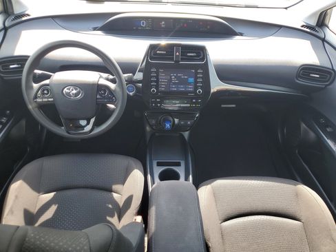 Used 2022 Toyota Prius LE image 15