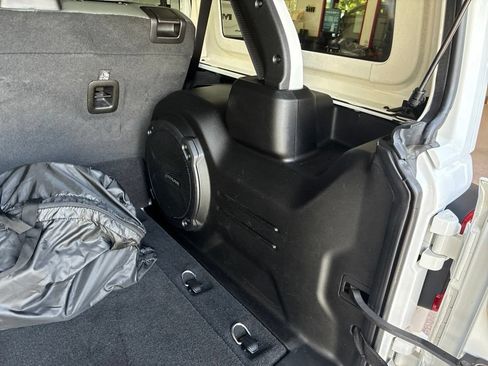 Used 2024 Jeep Wrangler High Altitude AWD/4WD image 29
