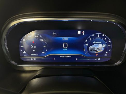 Used 2022 Chevrolet Tahoe RST w/ Luxury Package image 25