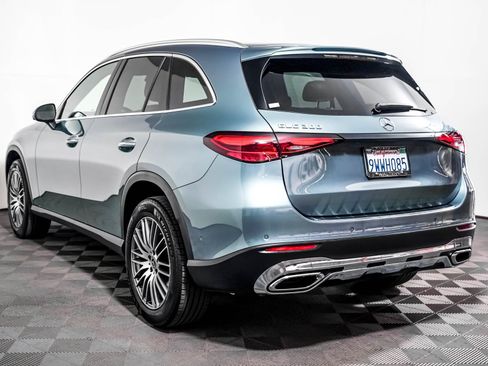 Certified 2026 Mercedes-Benz GLC 300 image 2