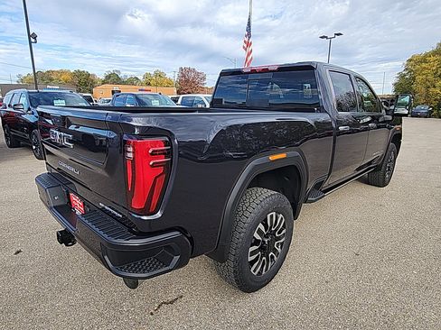 New 2026 GMC Sierra 3500 Denali Ultimate image 10