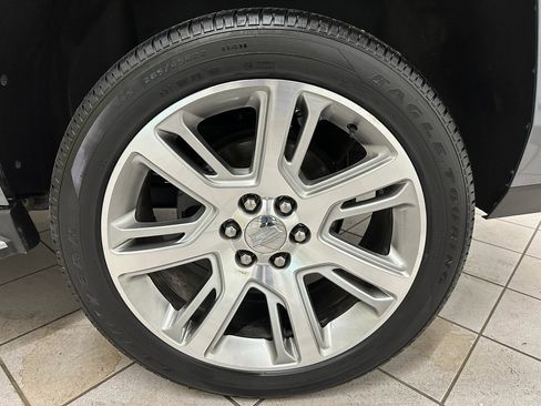 Used 2020 Cadillac Escalade Luxury image 16