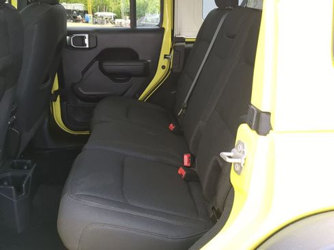 Certified 2022 Jeep Wrangler Unlimited Sport AWD/4WD image 19