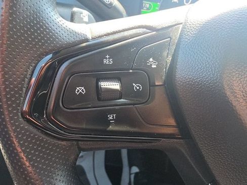 Used 2023 Chevrolet Bolt EUV LT w/ Driver Confidence Package FWD image 31