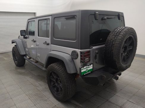 Used 2018 Jeep Wrangler Unlimited Sport AWD/4WD image 5