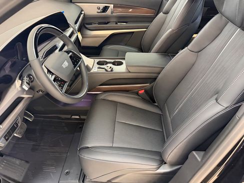 New 2026 Cadillac Vistiq Sport w/ LPO, Floor Liner Package image 5